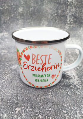 Du suchst ein originelles und persönliches Geschenk zum Abschied für die beste Erzieherin der Welt? Dann haben wir genau das Richtige für dich: eine individuell gestaltete Emailletasse von Super-Mug mit dem Spruch “beste Erzieherin