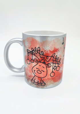 Unsere individuell erstellten Wintertassen von Super-Mug mit metallic silbernen Motiven sind ein echter Hingucker. Ob als Weihnachtstasse für dich selbst oder als Geschenk für deine Liebsten